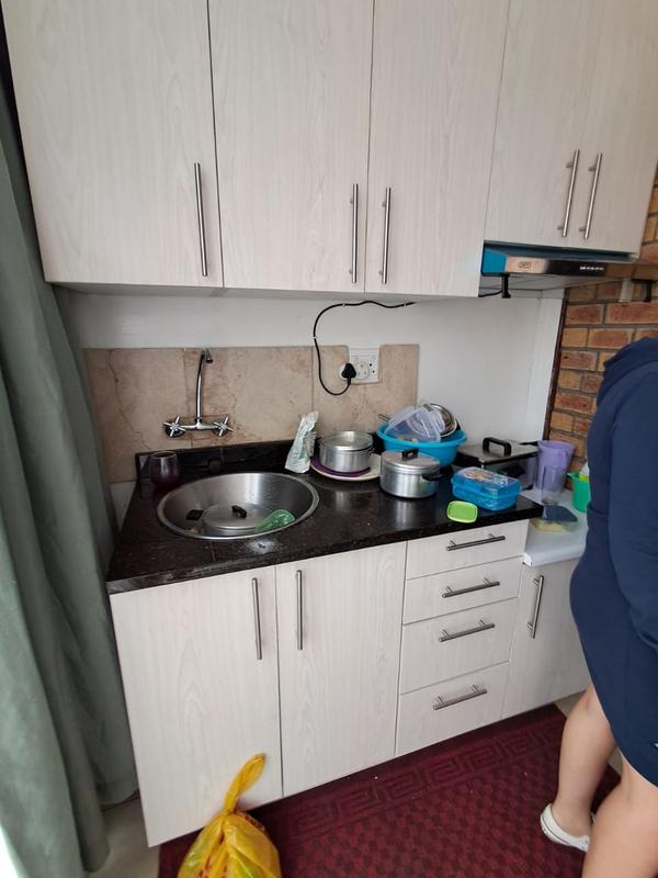 8 Bedroom Property for Sale in Vasco Estate Western Cape
